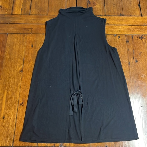 Aritzia babaton open back sleeveless black turtleneck - Picture 3 of 5